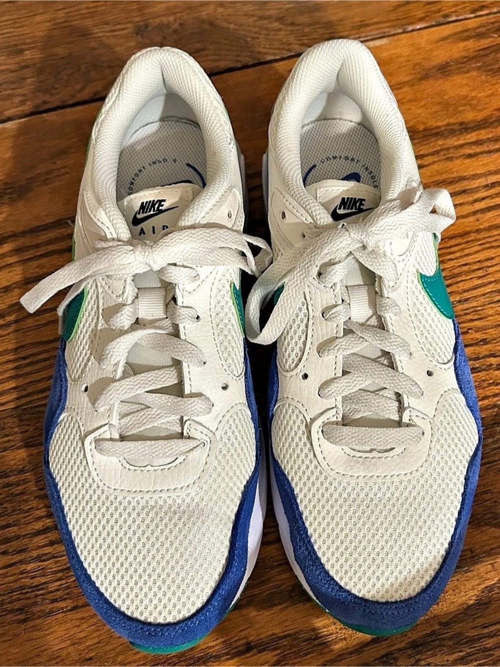 Women’s Nike Air Max 1 Sneakers White, Blue & Green
US 8